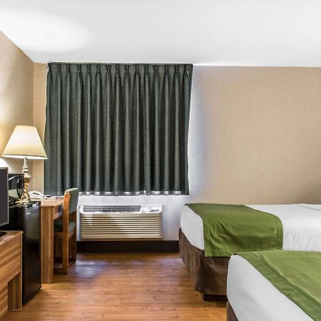Quality Inn Arena Wilkes-Barre Eksteriør billede