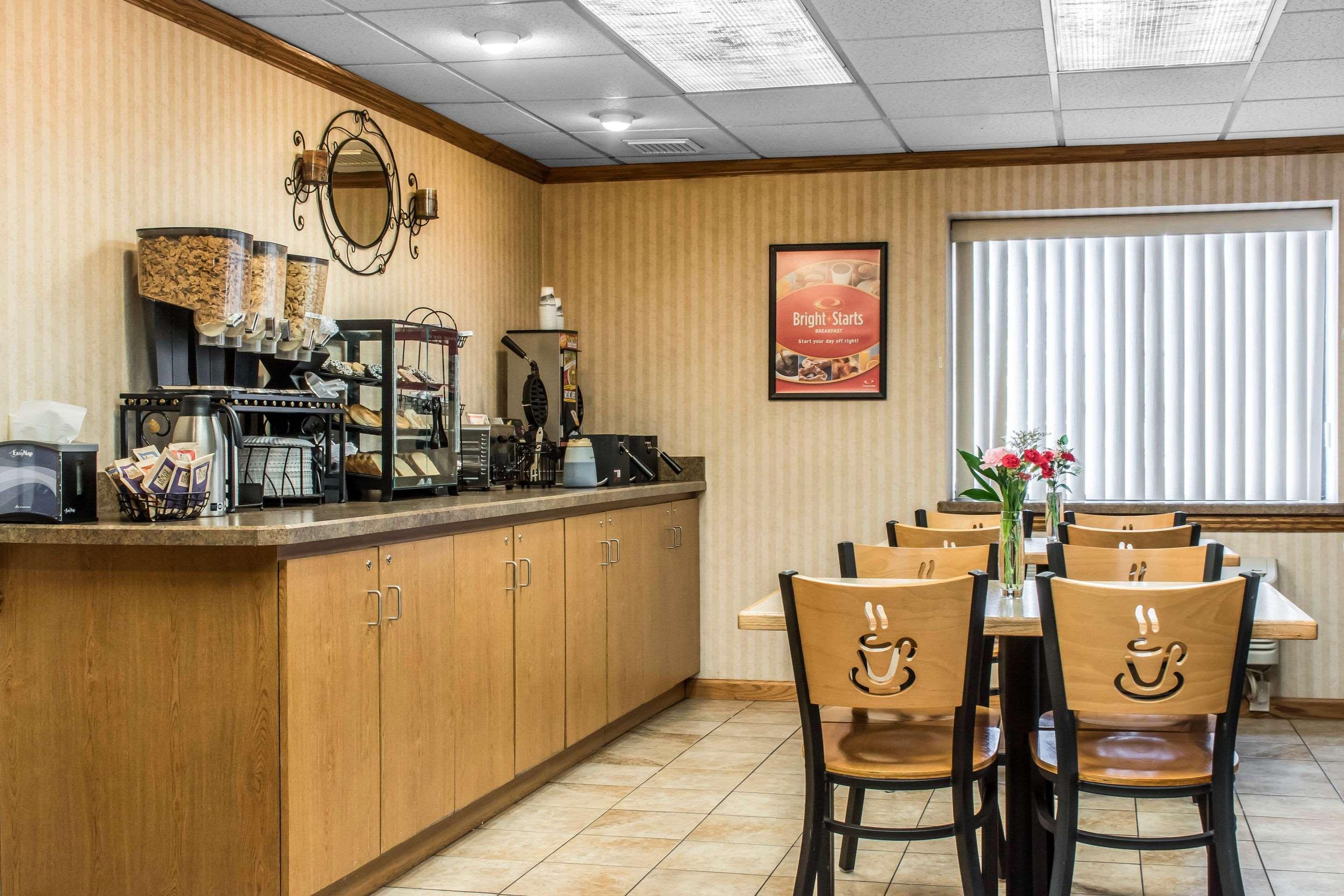 Quality Inn Arena Wilkes-Barre Eksteriør billede